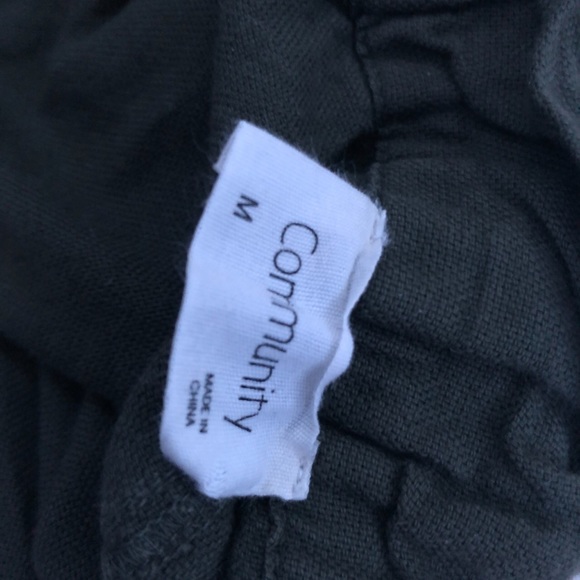 Aritzia (Community) green shorts - Picture 2 of 3